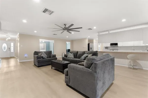 $407,000 | 6420 South S Highway South, Lake Charles, LA 70607
