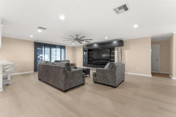 $407,000 | 6420 South S Highway South, Lake Charles, LA 70607