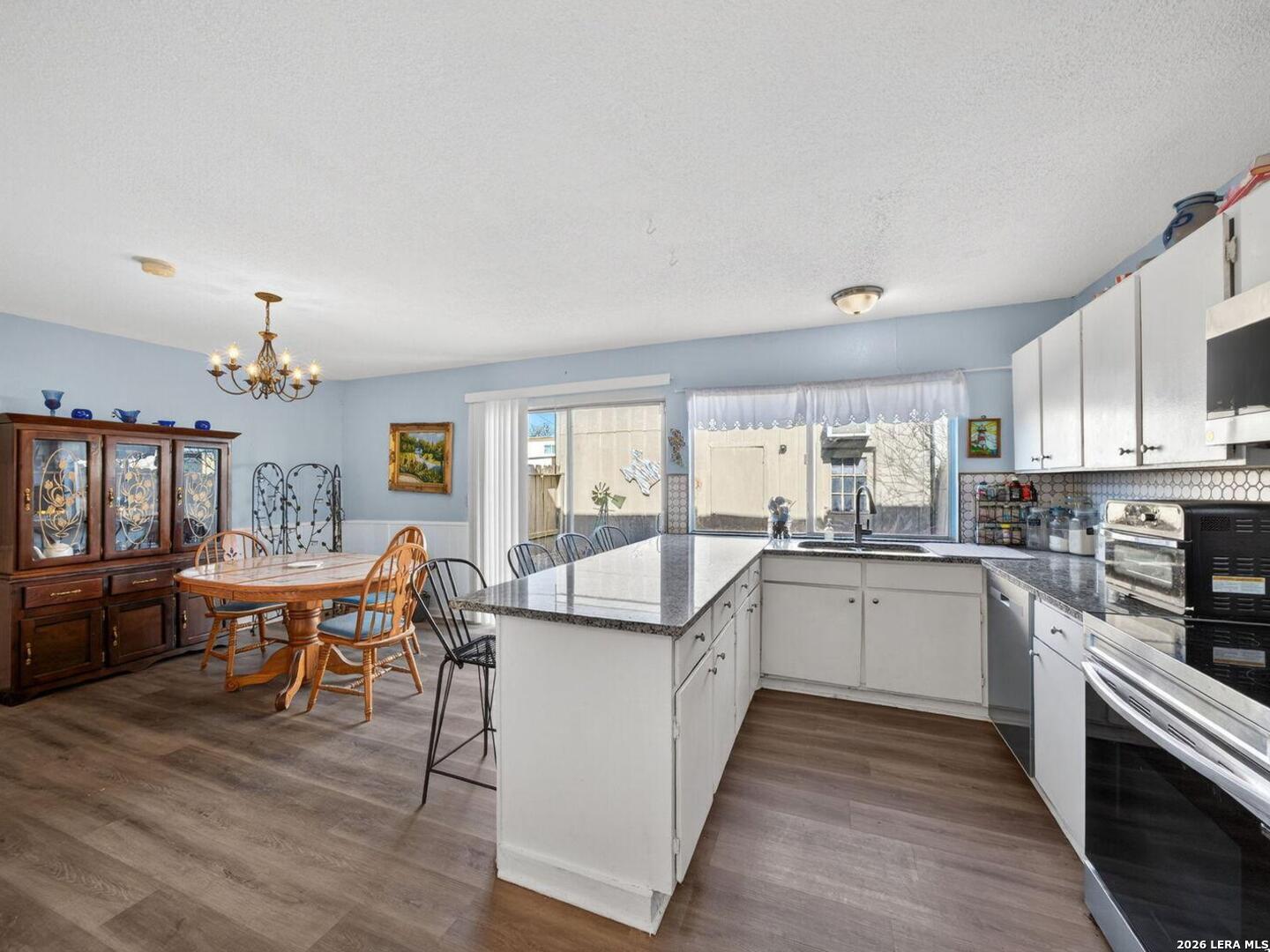 6529 Spring Hurst Drive San Antonio, TX 78249 - Photo 13 of 32