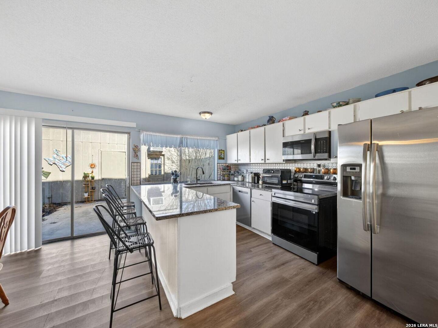 6529 Spring Hurst Drive San Antonio, TX 78249 - Photo 10 of 32