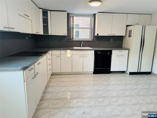 $4,500 | 421 2nd Street, Unit 1, Palisades Park, NJ 07650