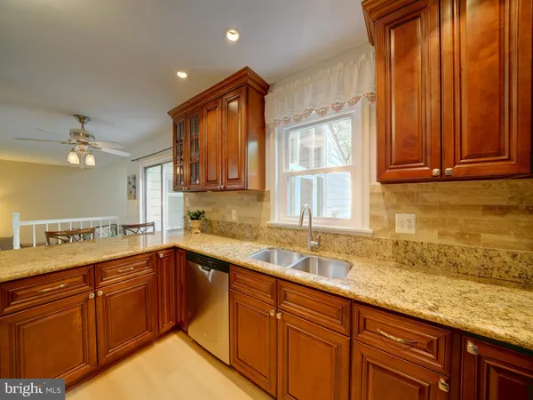 $825,000 | 2813 Cabin Creek Drive, Burtonsville, MD 20866