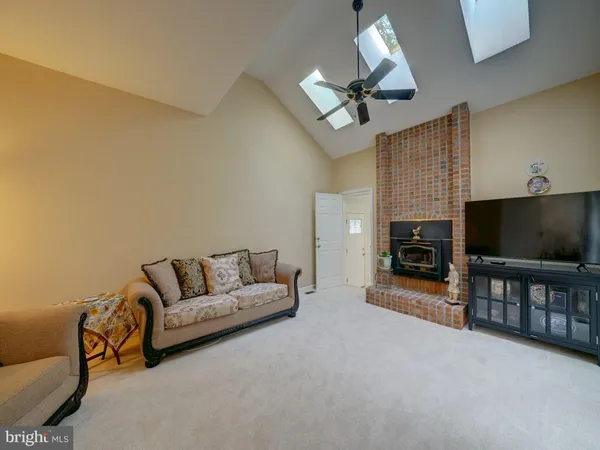 $825,000 | 2813 Cabin Creek Drive, Burtonsville, MD 20866