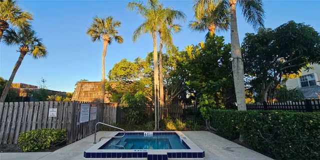 $199,000 | 335 South Waverly Place, Unit 7A, Vero Beach, FL 32960