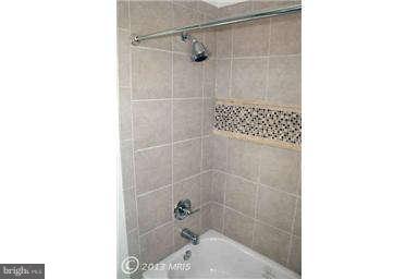 1106 Hollen Road Baltimore, MD 21239 - Photo 4 of 11 Bath