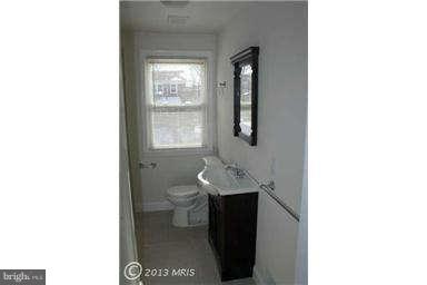 1106 Hollen Road Baltimore, MD 21239 - Photo 5 of 11 Bath