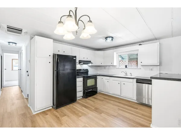 $69,900 | 900 Mountain View Avenue, Unit 216, Longmont, CO 80501