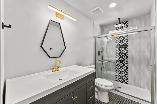 $584,999 | 5060 Mendocino Boulevard, Sacramento, CA 95820