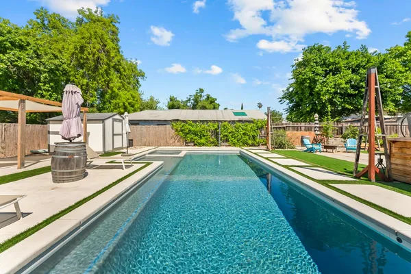 $584,999 | 5060 Mendocino Boulevard, Sacramento, CA 95820