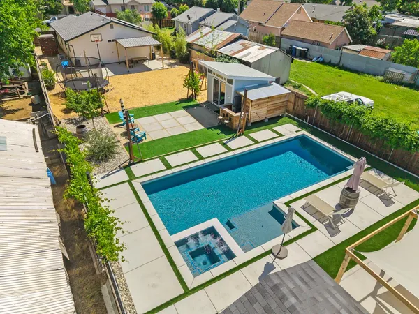 $584,999 | 5060 Mendocino Boulevard, Sacramento, CA 95820