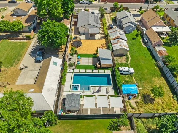 $584,999 | 5060 Mendocino Boulevard, Sacramento, CA 95820