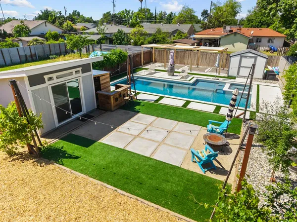 $584,999 | 5060 Mendocino Boulevard, Sacramento, CA 95820