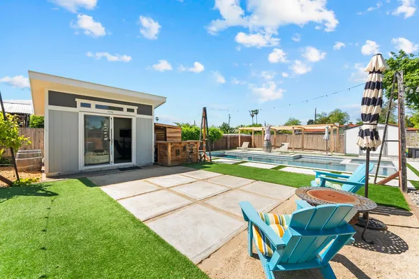 $584,999 | 5060 Mendocino Boulevard, Sacramento, CA 95820