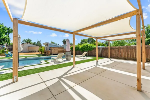 $584,999 | 5060 Mendocino Boulevard, Sacramento, CA 95820