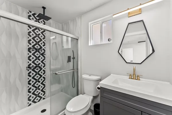 $584,999 | 5060 Mendocino Boulevard, Sacramento, CA 95820