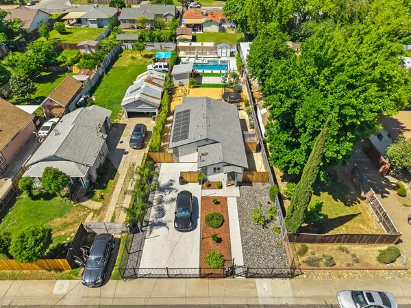 $584,999 | 5060 Mendocino Boulevard, Sacramento, CA 95820