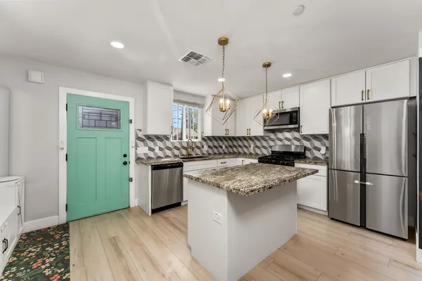 $584,999 | 5060 Mendocino Boulevard, Sacramento, CA 95820