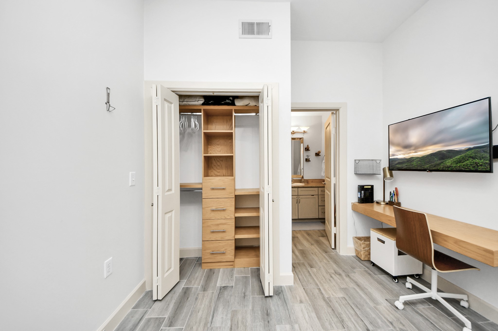 1900 Genesee Street, Unit 204 Houston, TX 77006 - Photo 27 of 40