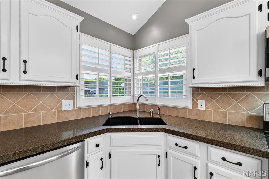 2902 Piney Pointe Drive St. Louis, MO 63129 - Photo 21 of 67