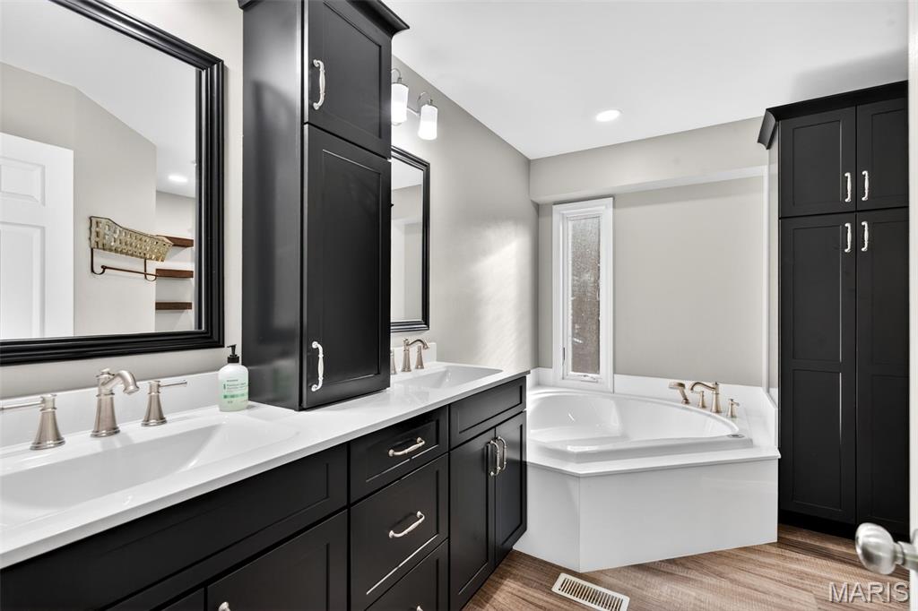 2902 Piney Pointe Drive St. Louis, MO 63129 - Photo 40 of 67