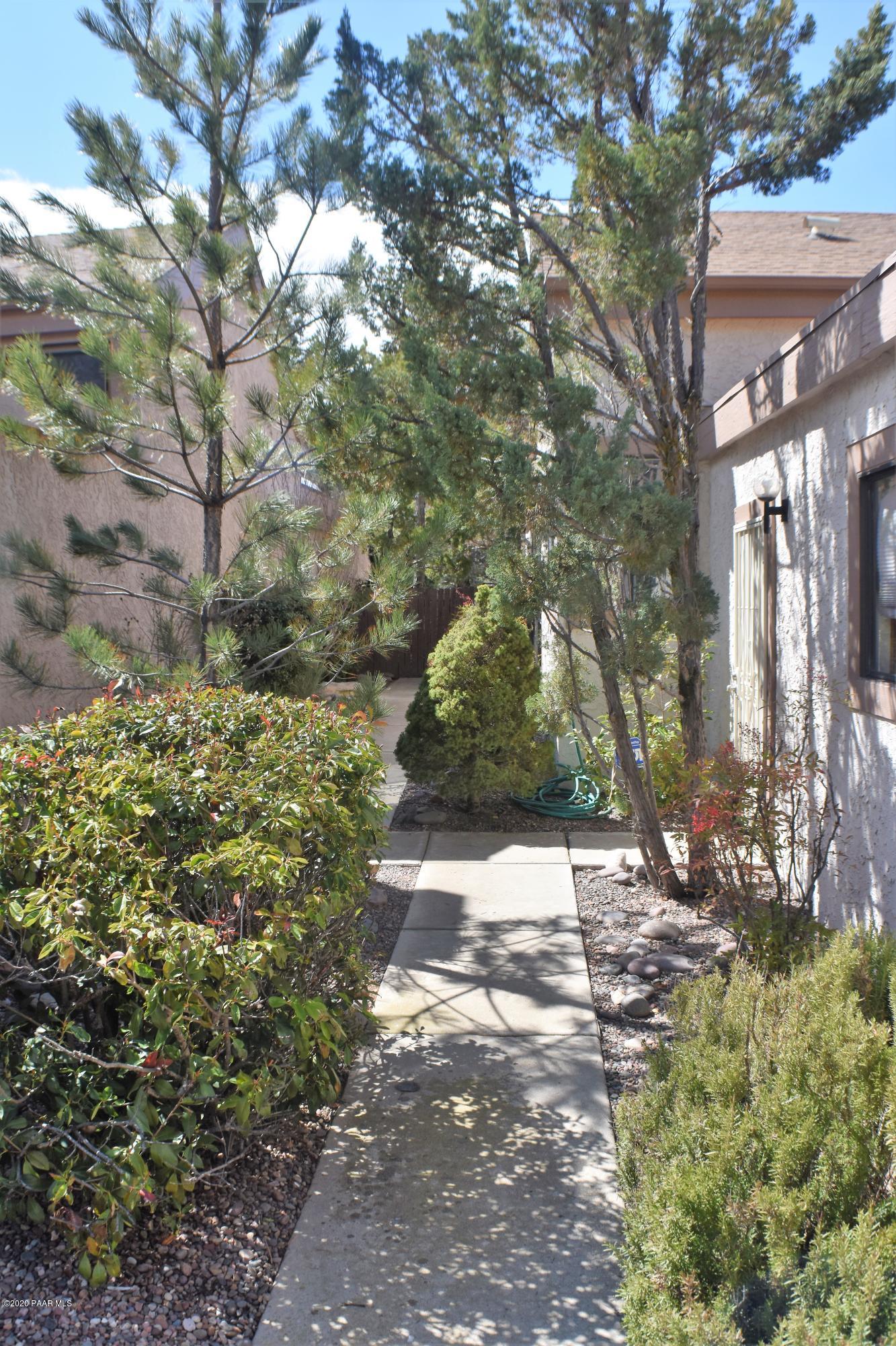 1385 Coyote Road Prescott, AZ 86303 - Photo 3 of 32 Walkway1