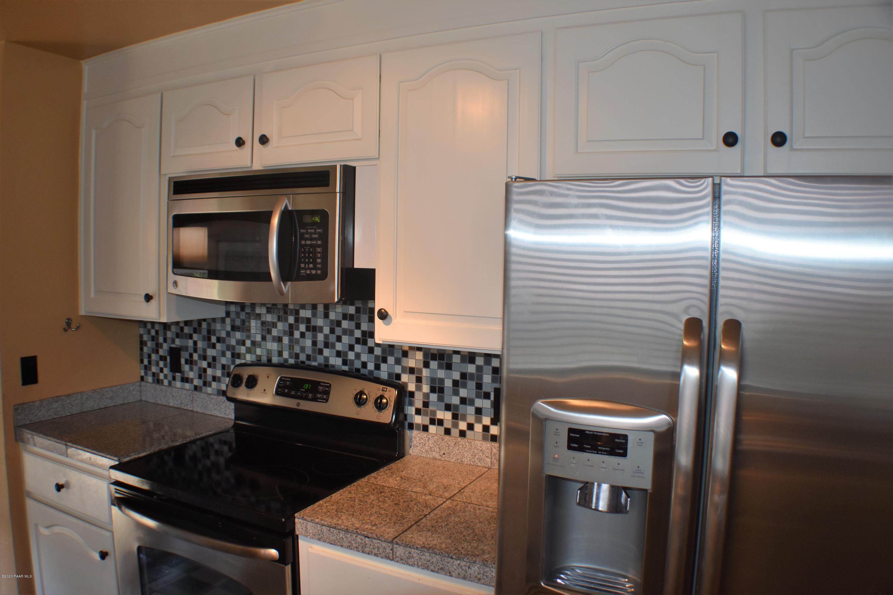 1385 Coyote Road Prescott, AZ 86303 - Photo 10 of 32 Kitchen1