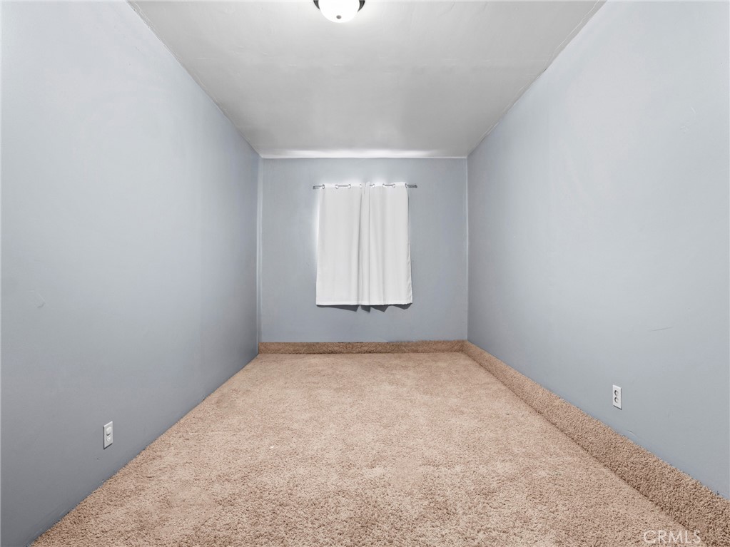 9708 Pomering Road Downey, CA 90240 - Photo 23 of 38