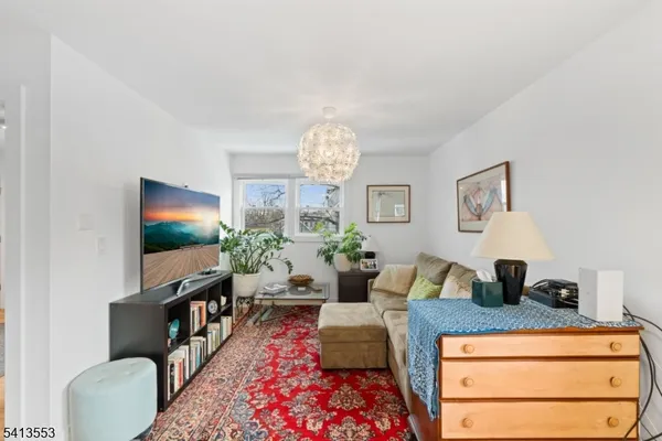 $3,000 | 5 Washington Street, Montclair, NJ 07042