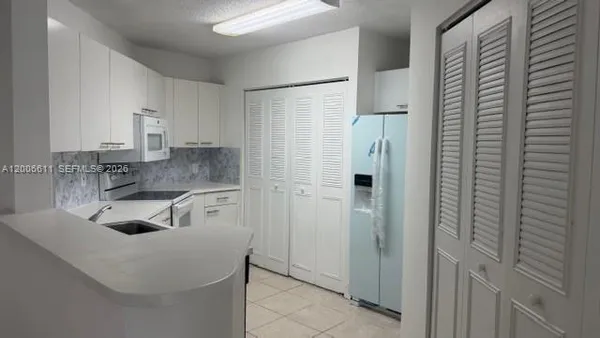 $2,050 | 6288 Northwest 186th Street, Unit 206, Hialeah, FL 33015