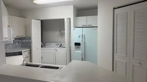 $2,050 | 6288 Northwest 186th Street, Unit 206, Hialeah, FL 33015