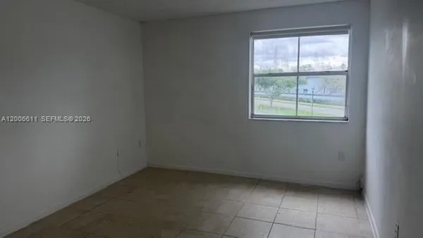 $2,050 | 6288 Northwest 186th Street, Unit 206, Hialeah, FL 33015