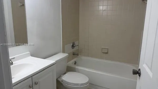 $2,050 | 6288 Northwest 186th Street, Unit 206, Hialeah, FL 33015