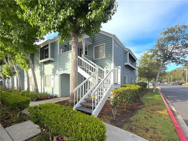 $699,000 | 6008 Bixby Village Drive, Unit 42, Long Beach, CA 90803