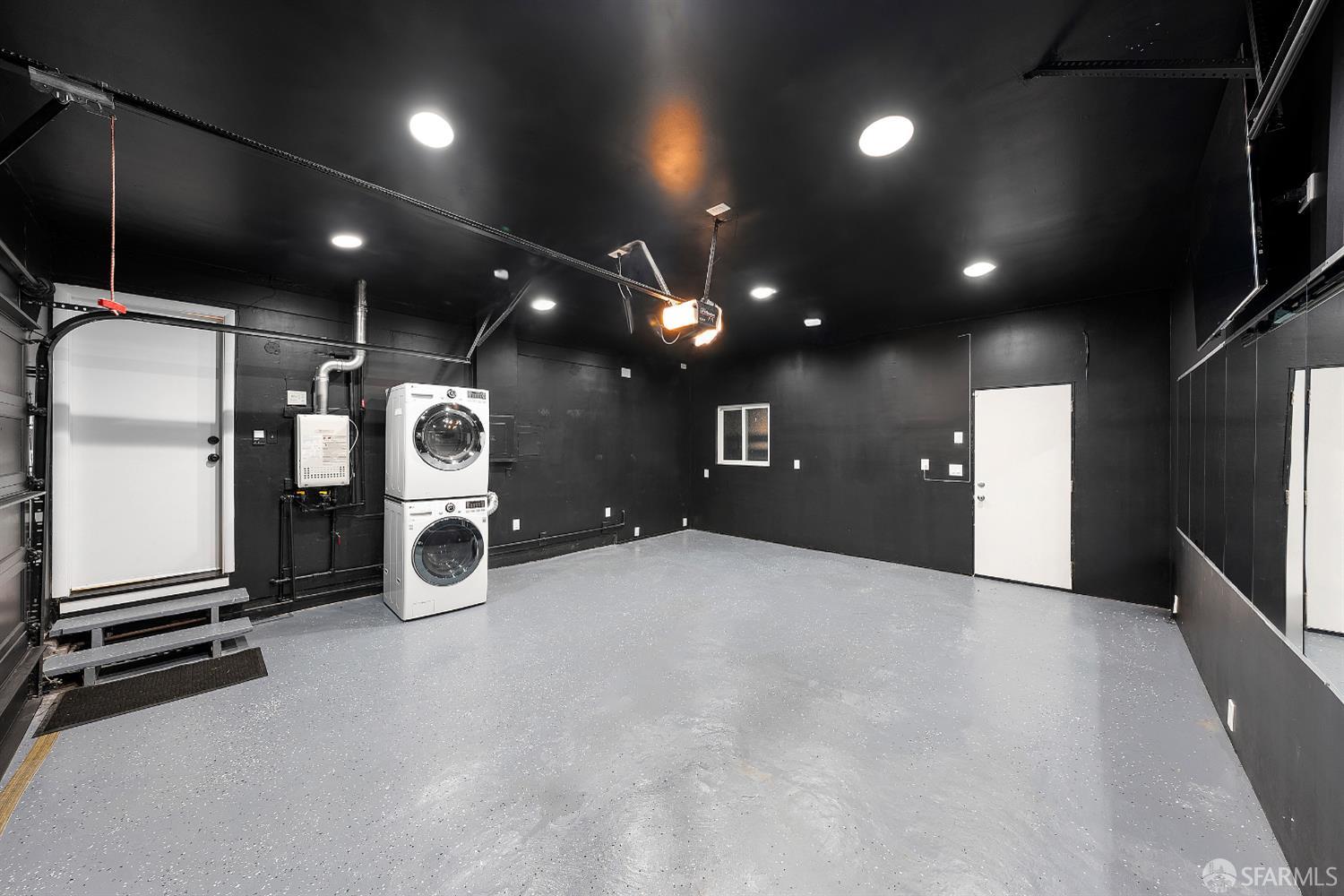 923 Janet Lane Lafayette, CA 94549 - Photo 40 of 43 a view of a room with gym equipment