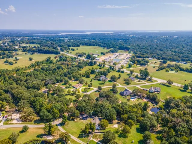 $479,000 | 261 Rs County Road 4261, Emory, TX 75440