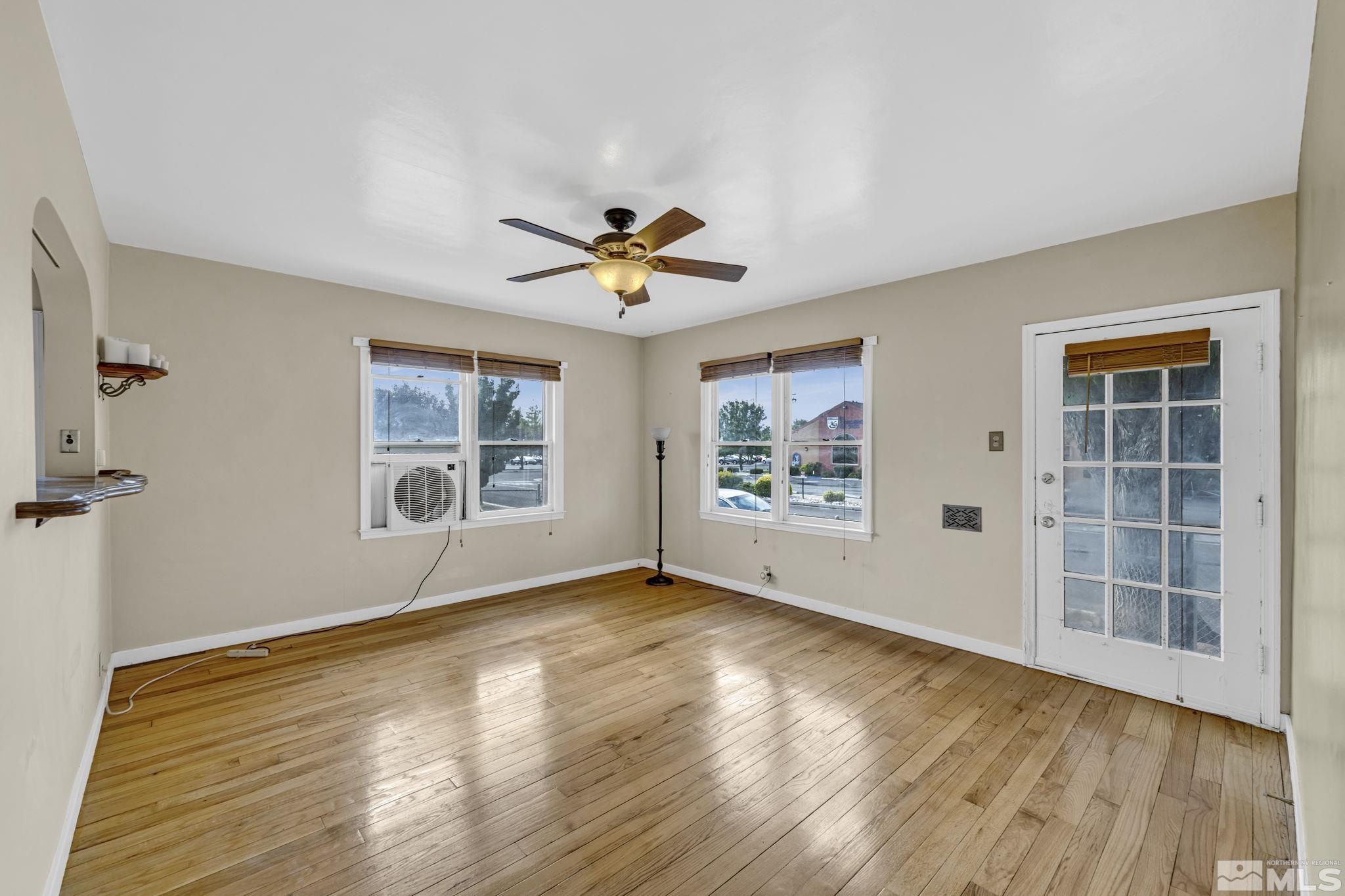 251 Crampton Street Reno, NV 89502 - Photo 5 of 40 Photo 5