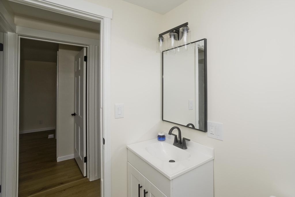 102 San Miguel Street Springfield, MA 01104 - Photo 23 of 37
