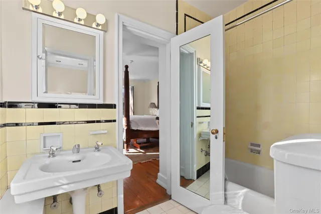 $975,000 | 6 Brooklands, Unit 2D, Bronxville, NY 10708