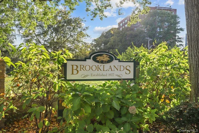 $975,000 | 6 Brooklands, Unit 2D, Bronxville, NY 10708