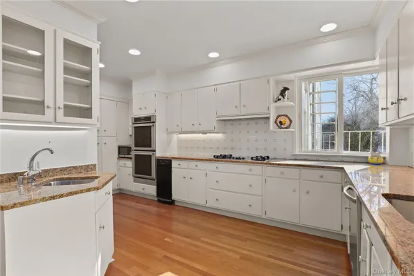 $975,000 | 6 Brooklands, Unit 2D, Bronxville, NY 10708