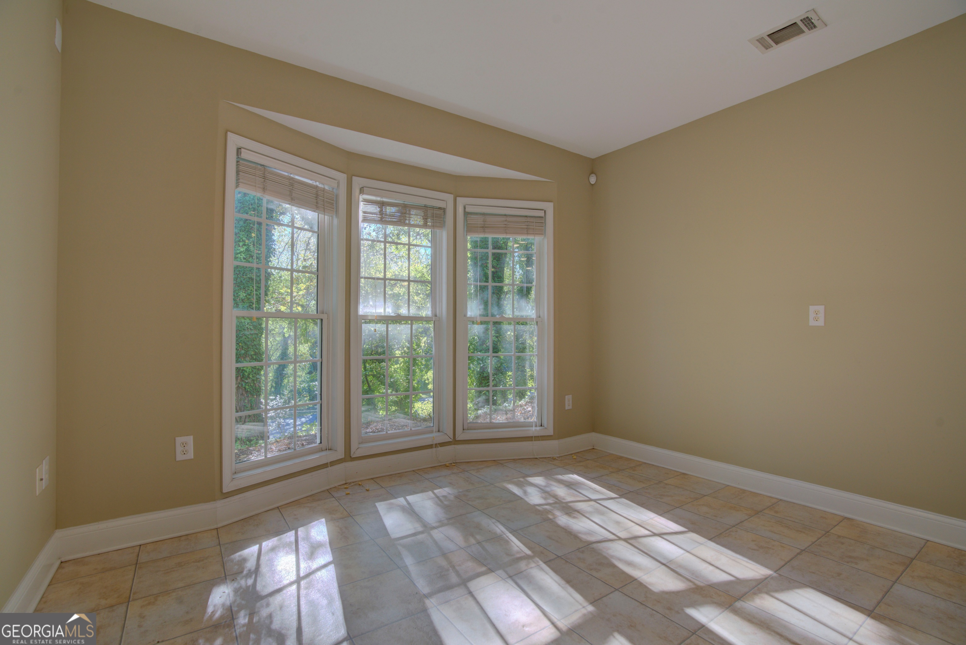 29 Pear Street Rome, GA 30161 - Photo 44 of 55 a view of an empty room with a window