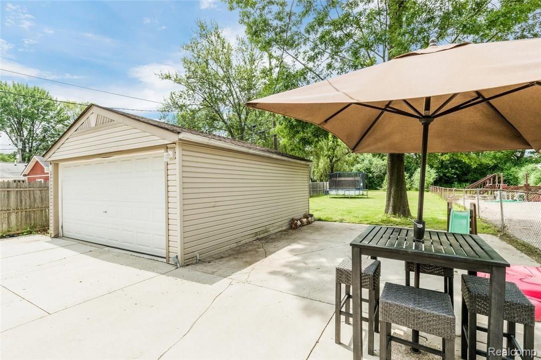 3103 Harvard Road Royal Oak, MI 48073 - Photo 23 of 25 3103 Harvard Rd Royal Oak MI-large-029-1-3103 Harvard Road00029-1500x1000-72dpi.jpg