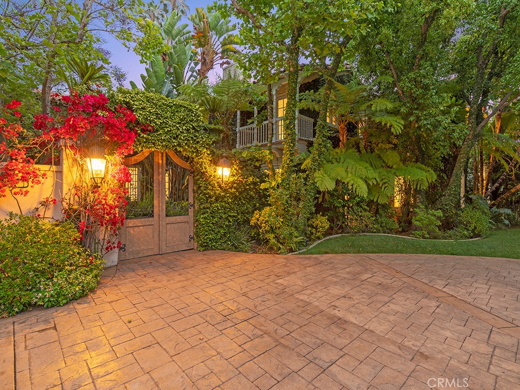 726 Foothill Road Beverly Hills, CA 90210 - Photo 55 of 59