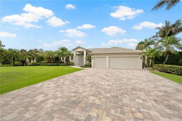 $1,750,000 | 440 20th Avenue Northeast, Naples, FL 34120