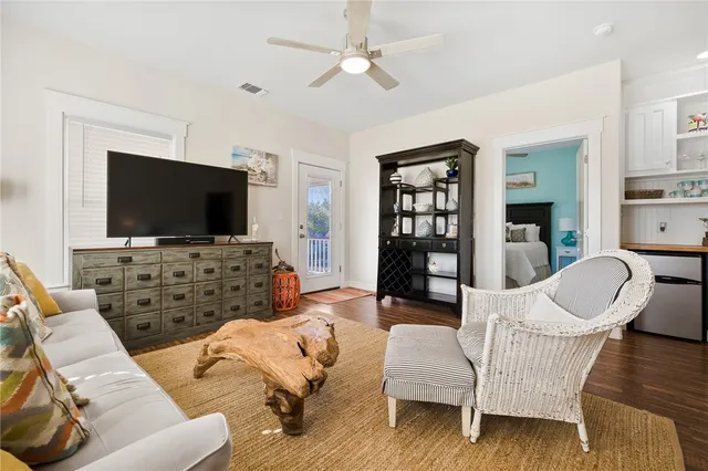 $644,000 | 114 Boardwalk Avenue, Rockport, TX 78382