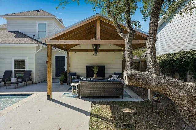 $644,000 | 114 Boardwalk Avenue, Rockport, TX 78382