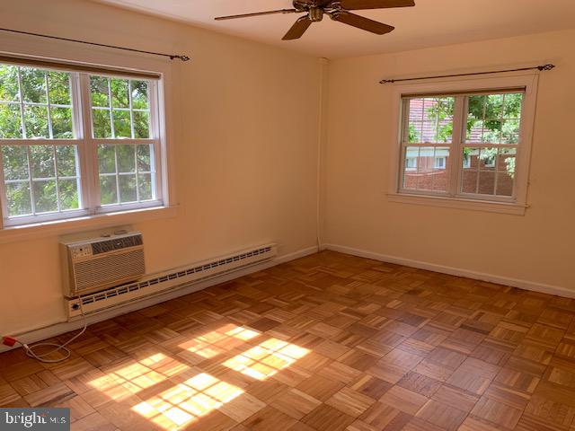 3446 Gunston Road, Unit 726 Alexandria, VA 22302 - Photo 4 of 31