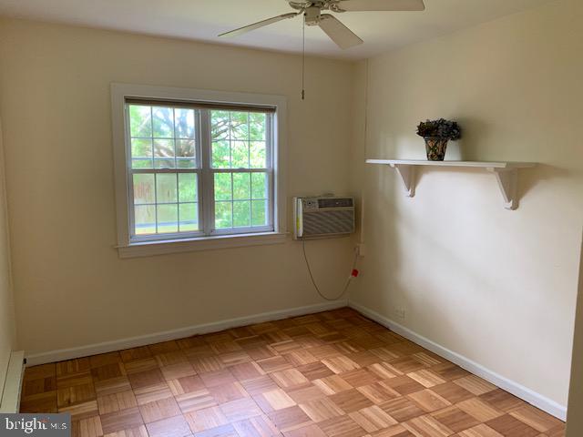3446 Gunston Road, Unit 726 Alexandria, VA 22302 - Photo 5 of 31
