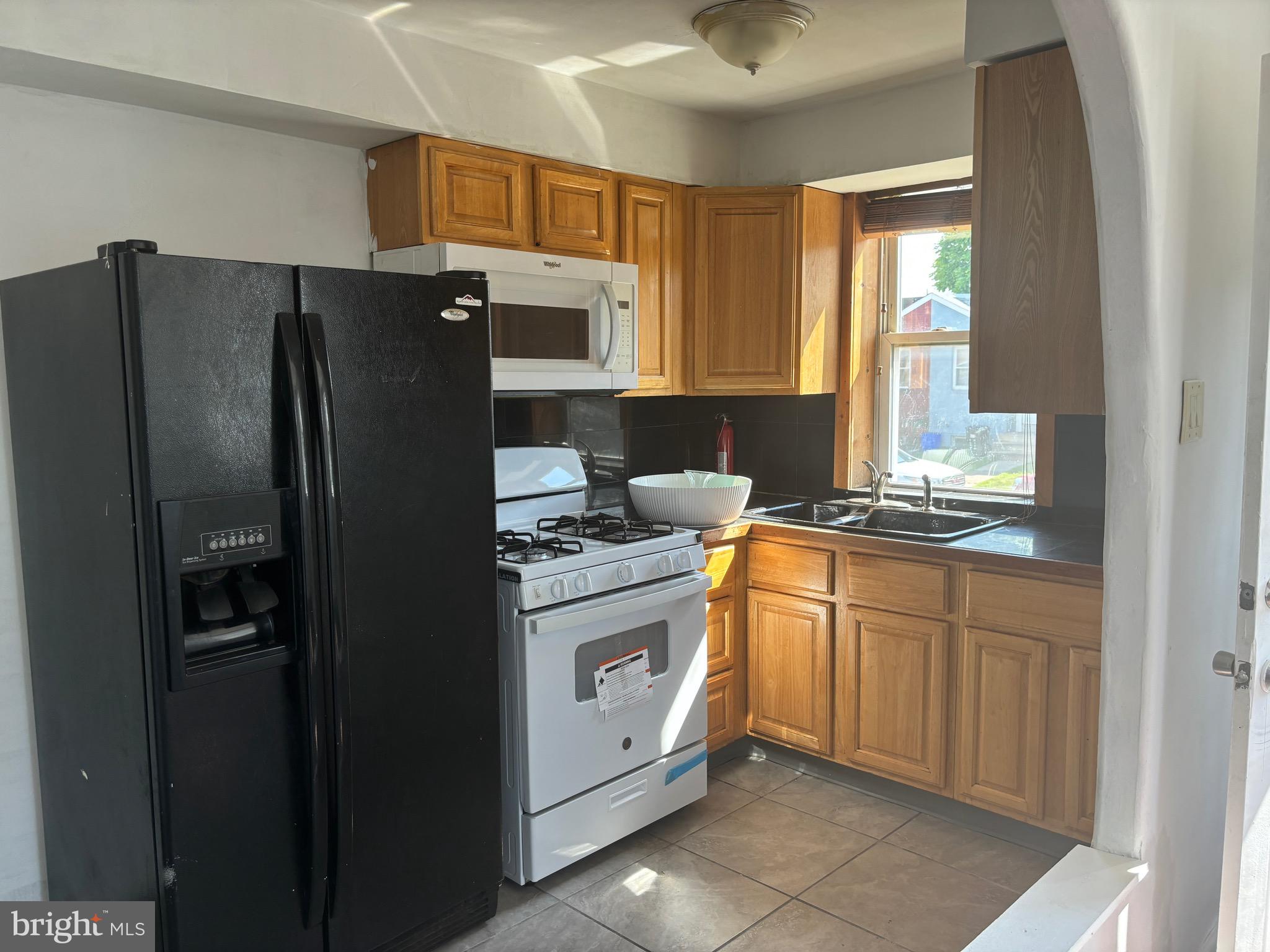 901 Pine Road Sharon Hill, PA 19079 - Photo 6 of 16 Gallery Image 6