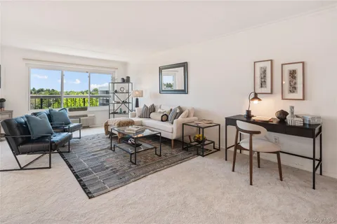 $410,000 | 500 High Point Drive, Unit 707, Hartsdale, NY 10530